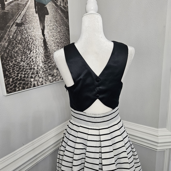 Ever Beauty Women’s 6 Gown black/white/gold Y2K Ball Gown - Picture 9 of 11